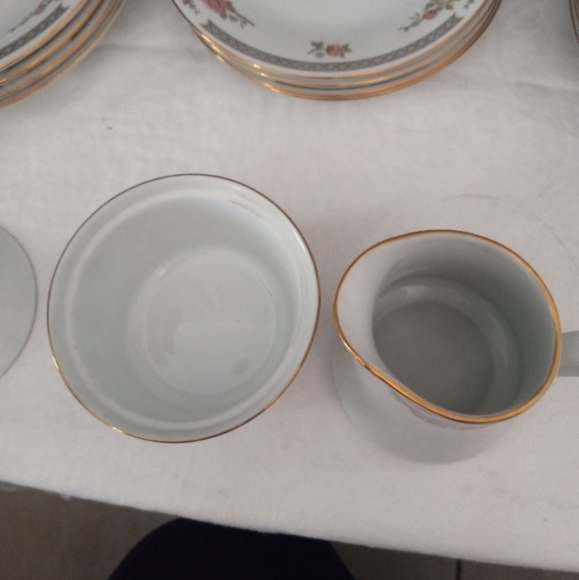 Service for 4 plus bonus creamer and sugar bowl Liling China - Picture 11 of 11